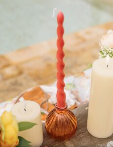 vase orange location